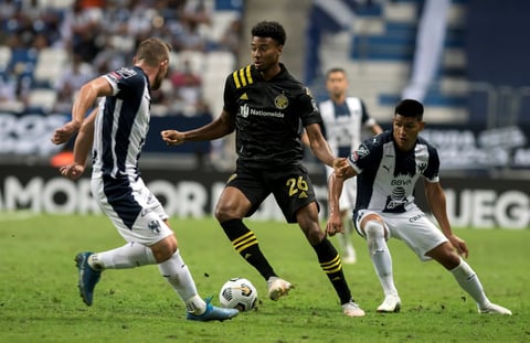 Vence Monterrey al Columbus Crew; avanza a semifinales de Liga de Campeones