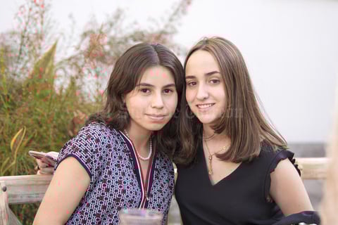 06052021 Valentina y Monse.