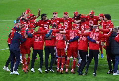 Golea al Gladbach con triplete de Lewandowski