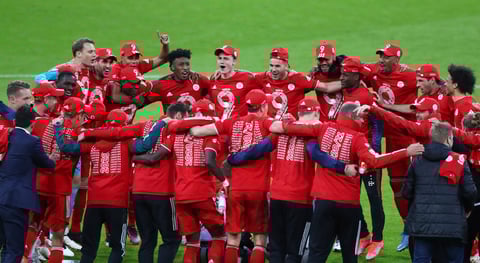 El partido era muy abierto y el intercambio de golpes favorecía más al Bayern que sacó provecho de los espacios fabricando ocasiones de forma permanente.