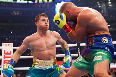 'Canelo' Álvarez derrota por nocaut técnico a Billy Joe Saunders