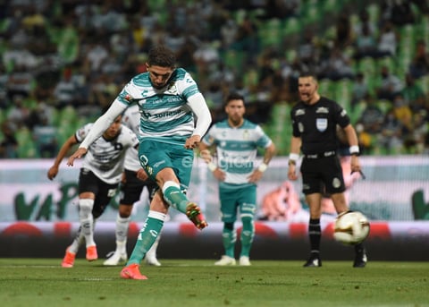 Santos Laguna golea al Querétaro y avanza a cuartos de final