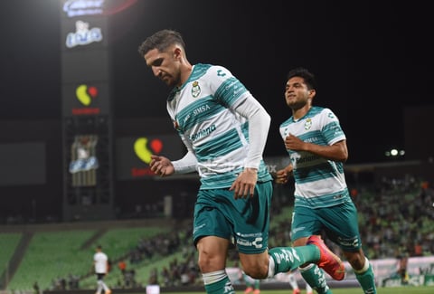 Santos Laguna golea al Querétaro y avanza a cuartos de final