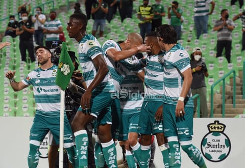 Santos Laguna golea al Querétaro y avanza a cuartos de final