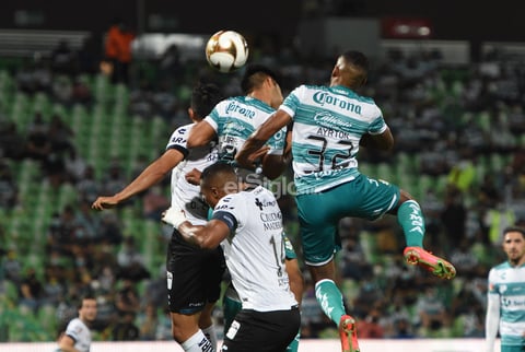 Santos Laguna golea al Querétaro y avanza a cuartos de final