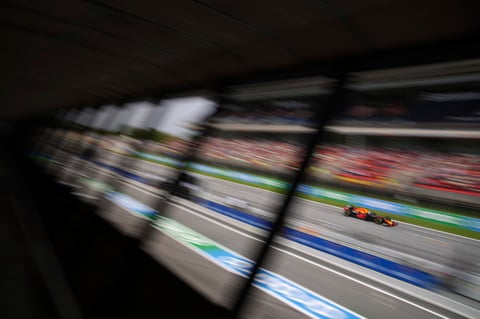 Gana Hamilton el Gran Premio de España; 'Checo' Pérez finaliza en quinto lugar