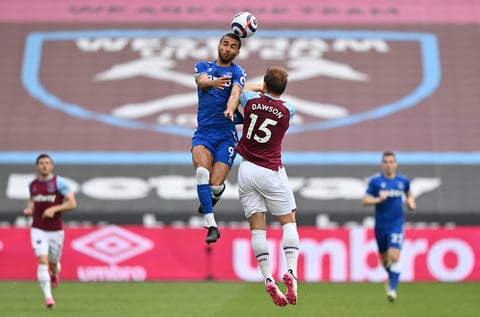 Everton amarga al West Ham y lo aleja de la Champions