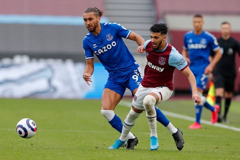 Everton amarga al West Ham y lo aleja de la Champions