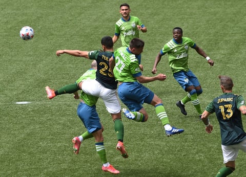 Raúl Ruidíaz y Fredy Montero sellan triunfo Seattle Sounders ante Portland Timbers