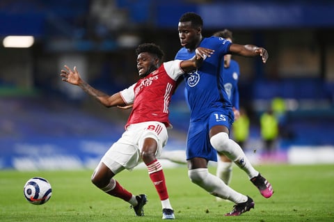 Con gol de Emile Smith Rowe, Arsenal supera al Chelsea