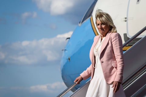 Jill Biden y Jennifer Garner promueven vacunación antiCOVID en adolescentes