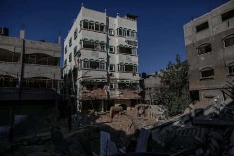 Israel inicia bombardeos desde tierra y aire en Franja de Gaza