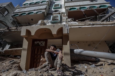 Israel inicia bombardeos desde tierra y aire en Franja de Gaza