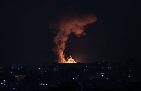 Israel inicia bombardeos desde tierra y aire en Franja de Gaza