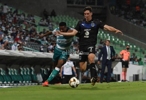 Santos Laguna vence a Rayados en la ida de Cuartos de Final
