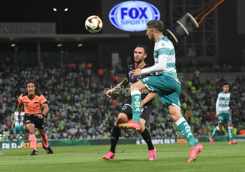 Santos Laguna vence a Rayados en la ida de Cuartos de Final