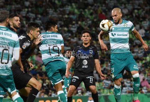 Santos Laguna vence a Rayados en la ida de Cuartos de Final