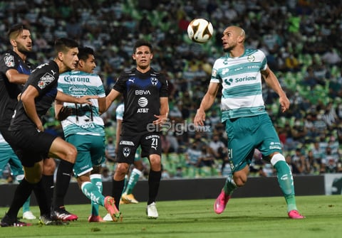 Santos Laguna vence a Rayados en la ida de Cuartos de Final