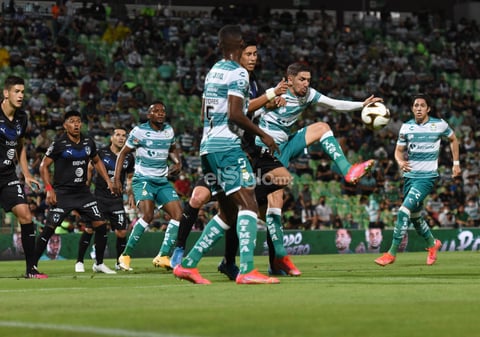 Santos Laguna vence a Rayados en la ida de Cuartos de Final