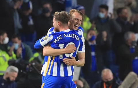 Brighton remonta ante el Manchester City en la Premier League