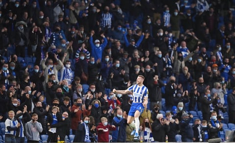Brighton remonta ante el Manchester City en la Premier League