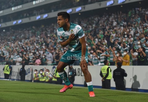 Santos Laguna golea al Puebla y pone un pie en la final del Guardianes 2021