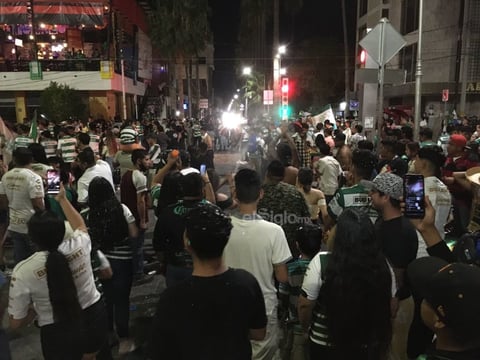 'Santosmanía' regresa a La Laguna para celebrar ventaja ante Puebla