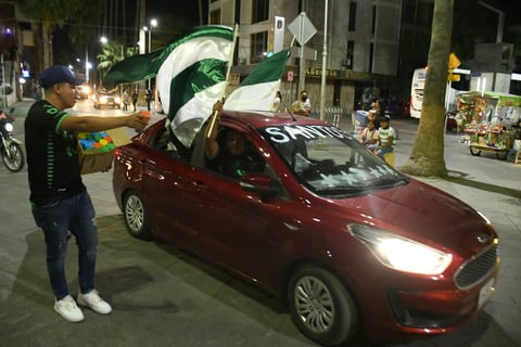 'Santosmanía' regresa a La Laguna para celebrar ventaja ante Puebla