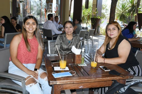 21052021 Cristal Casio, Gabriela Rosales, Carlota Delgado y Carmen Castro.