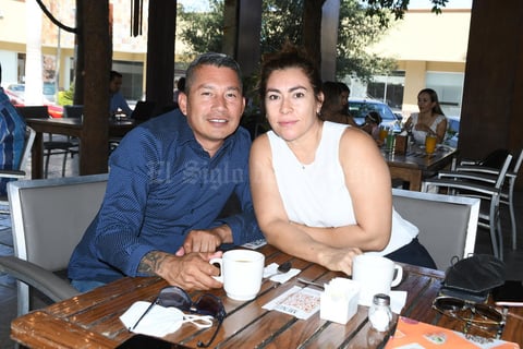 21052021 Enrique Zavala y  Dora Elia Tapia.