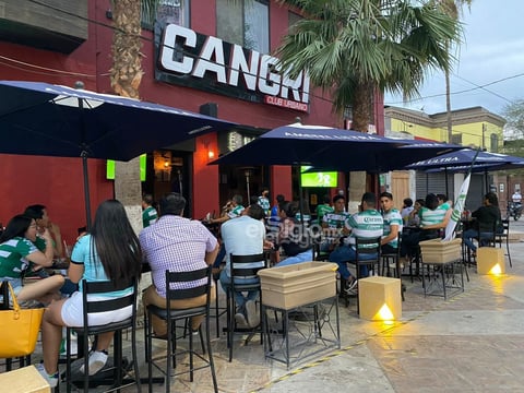 Restaurantes y bares de La Laguna se pintan de verdiblanco