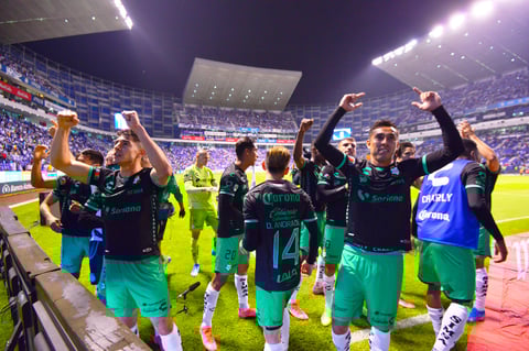 Santos Laguna no permite milagros del Puebla y avanza a la final