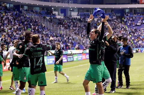Santos Laguna no permite milagros del Puebla y avanza a la final
