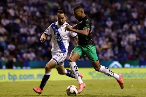 Santos Laguna no permite milagros del Puebla y avanza a la final