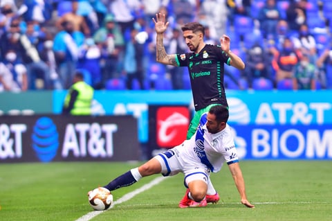 Santos Laguna no permite milagros del Puebla y avanza a la final