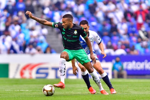 Santos Laguna no permite milagros del Puebla y avanza a la final