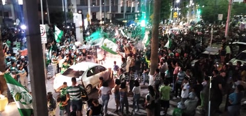 Laguneros festejan pase de Santos Laguna a la final del Guardianes 2021