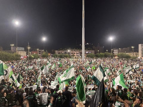 Laguneros festejan pase de Santos Laguna a la final del Guardianes 2021