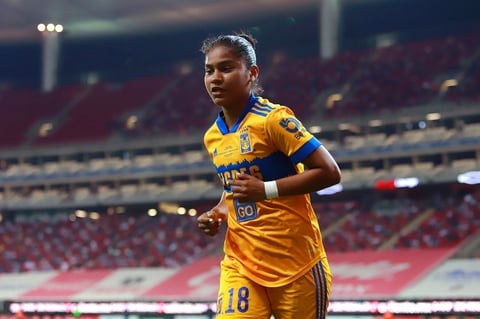 Duelo Chivas vs Tigres Femenil en Final de ida