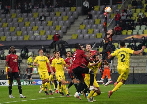 Tras 22 penales, Villarreal es campeón de Europa League ante Manchester United