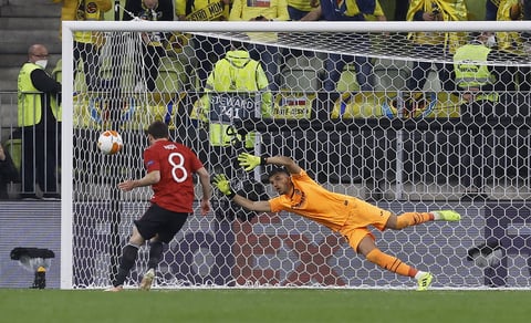 Tras 22 penales, Villarreal es campeón de Europa League ante Manchester United
