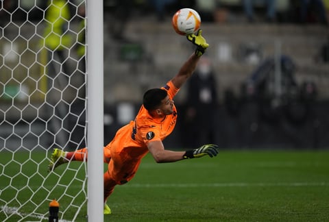 Tras 22 penales, Villarreal es campeón de Europa League ante Manchester United