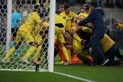 Tras 22 penales, Villarreal es campeón de Europa League ante Manchester United