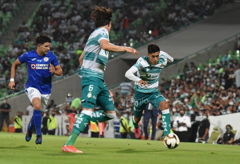Santos Laguna cae ante Cruz Azul en la ida de la final del Guardianes 2021