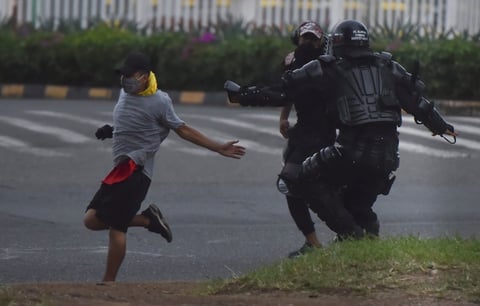 Ordena presidente de Colombia despliegue militar 'máximo' tras protestas en Cali