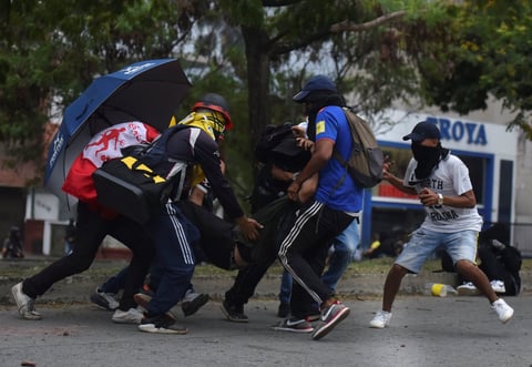 Ordena presidente de Colombia despliegue militar 'máximo' tras protestas en Cali