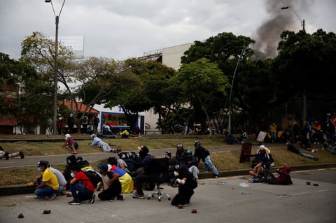 Ordena presidente de Colombia despliegue militar 'máximo' tras protestas en Cali