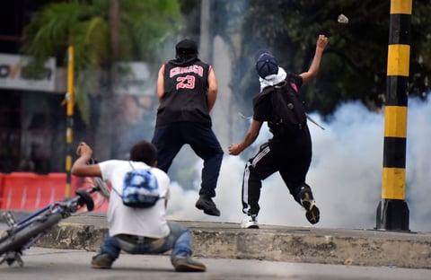 Ordena presidente de Colombia despliegue militar 'máximo' tras protestas en Cali