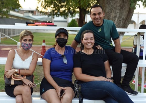 02062021 Susy, Mary, Ileana y Eduardo.
