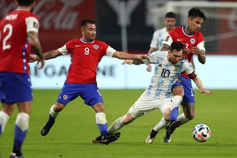 Empata Chile a Argentina en eliminatorias para Mundial de Qatar 2022